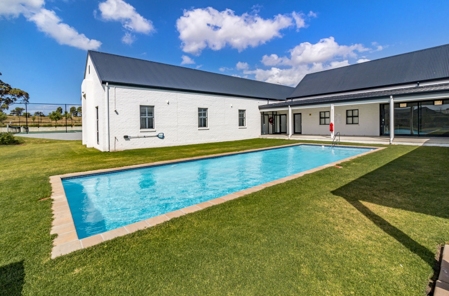 4 Bedroom Property for Sale in Aan de Wijnlanden Western Cape